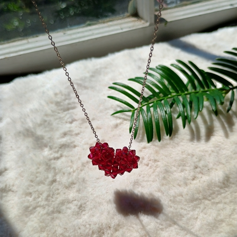 Gorgeous Swarovski Crystal Heart Pendant On Dainty 925 Sterling Silver Chain - Picture 10 of 11